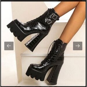 NWT London Rag Stomper Combat Boot in Black -5